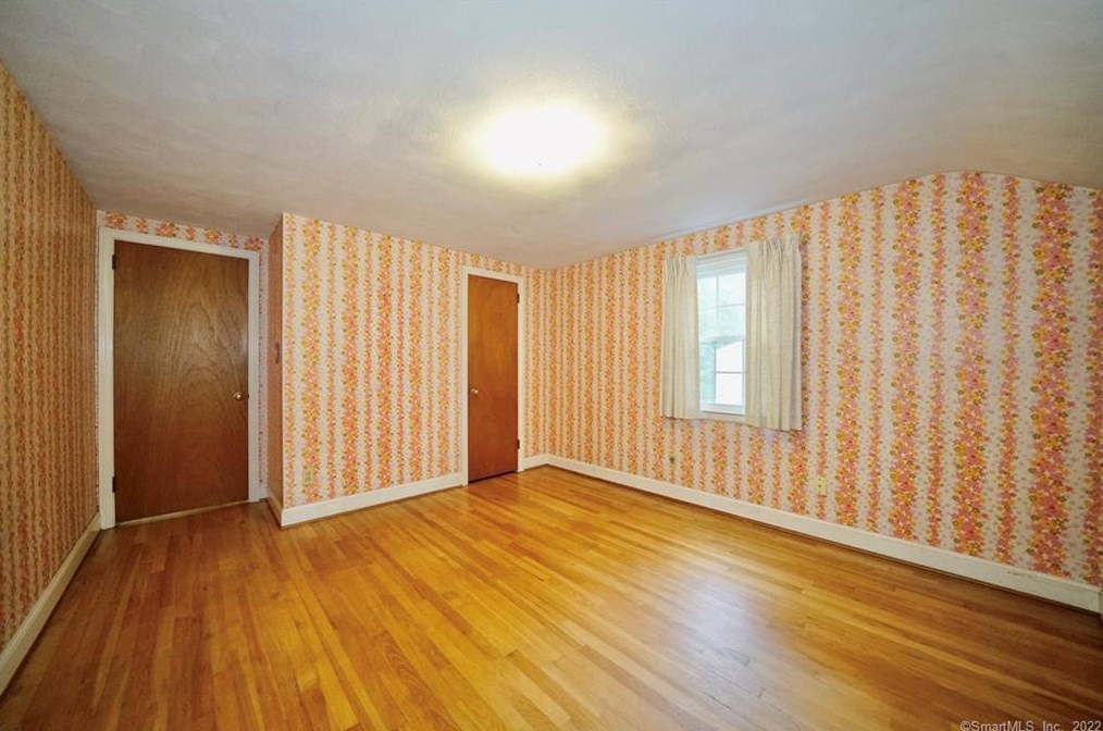 69 Burnbrook Rd, Hartford CT 06118-2009 exterior