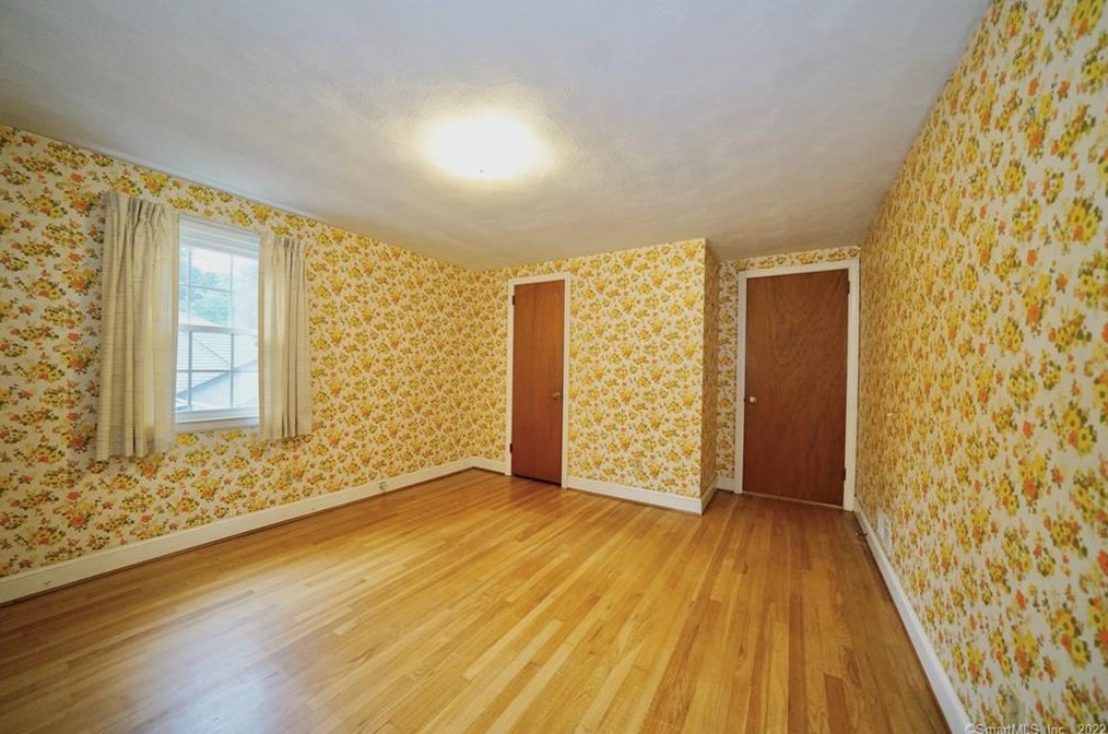 69 Burnbrook Rd, Hartford CT 06118-2009 exterior