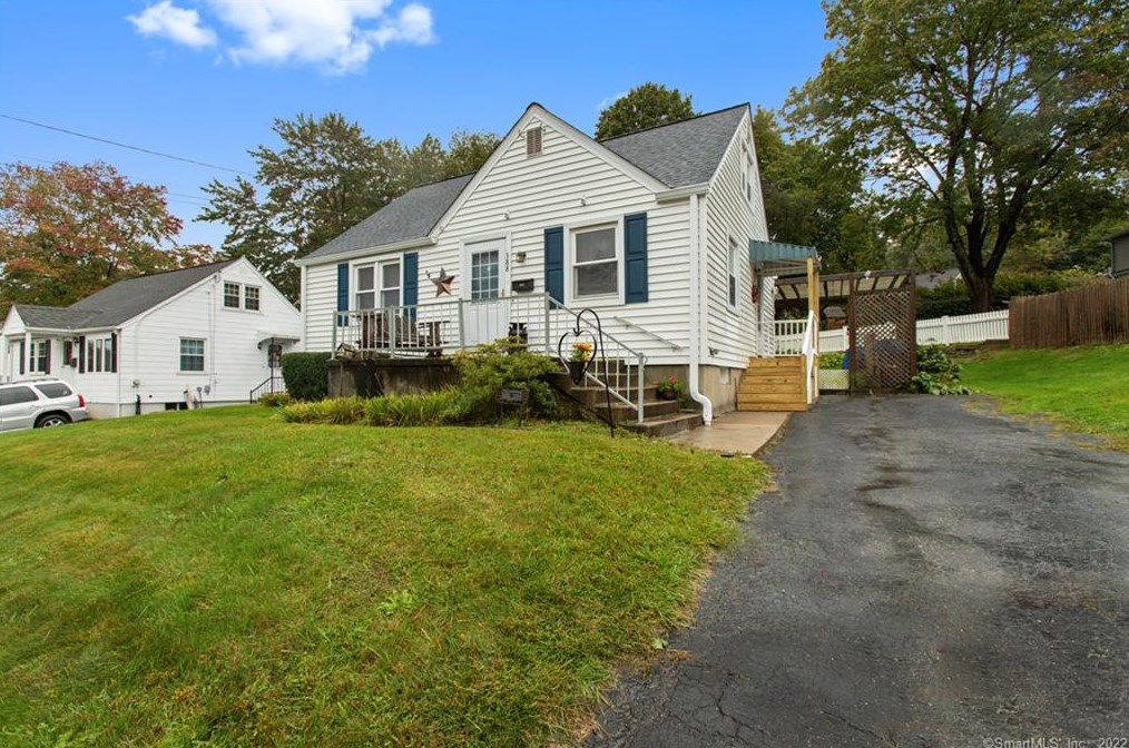 388 Quinn St, Union City, CT 06770 exterior
