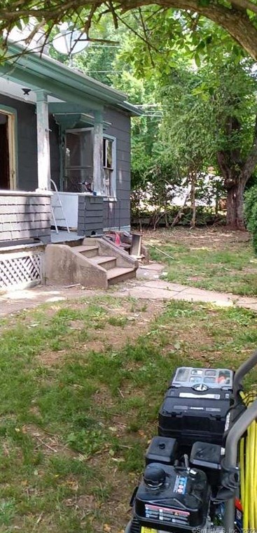 4 Clinton St, Stafford, CT 06076