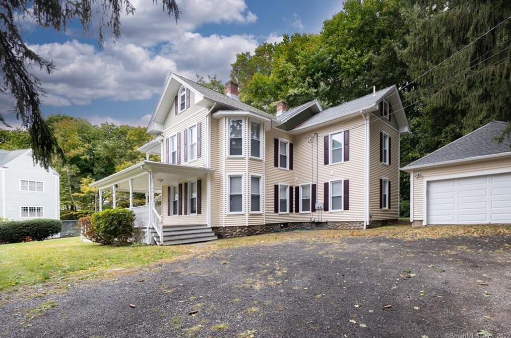 650 Main St, Watertown, CT 06795 exterior