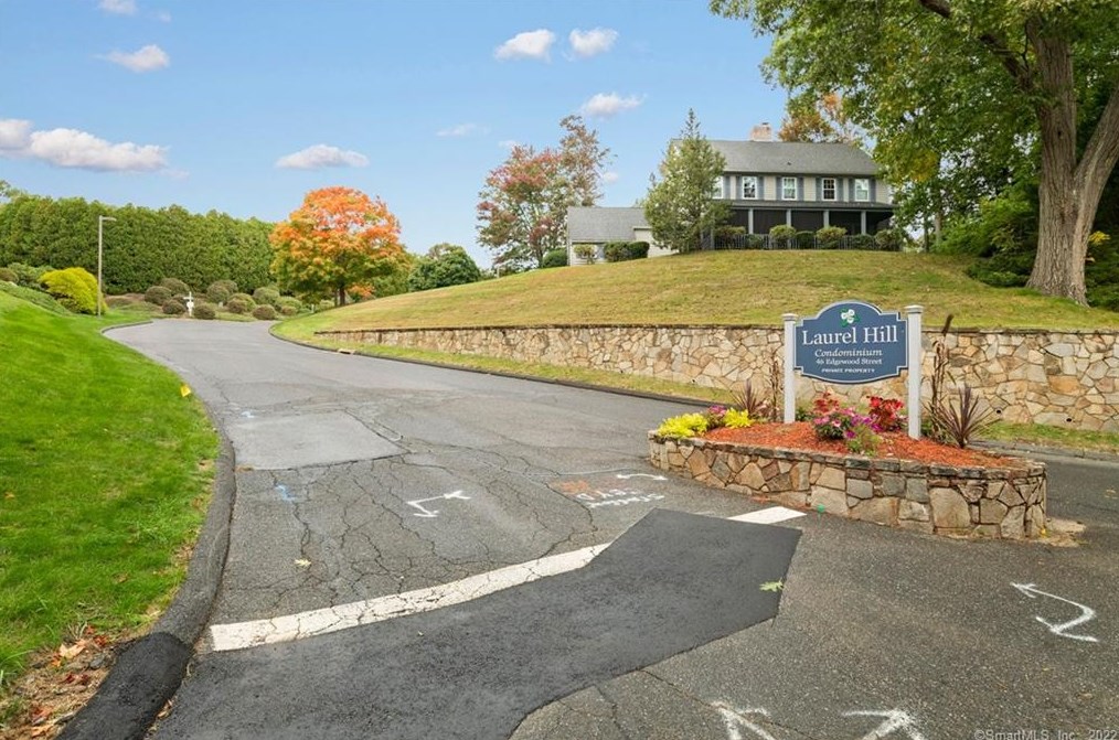 46 Edgewood St, Stafford CT 06076-1200 exterior