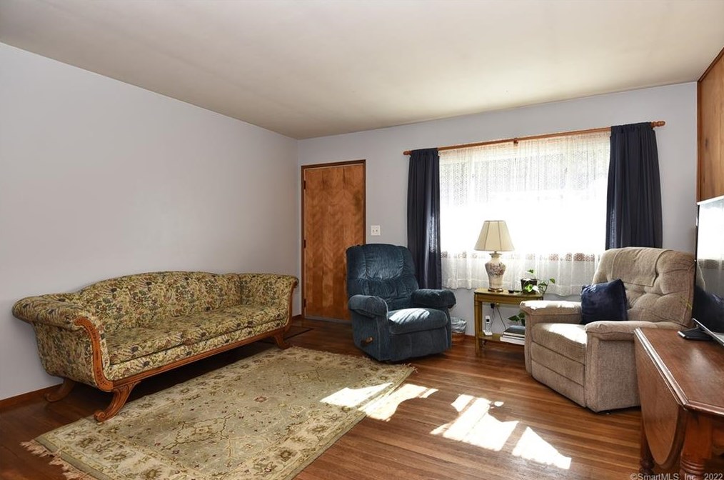 31 Shawondassee Dr, Stonington, CT 06378