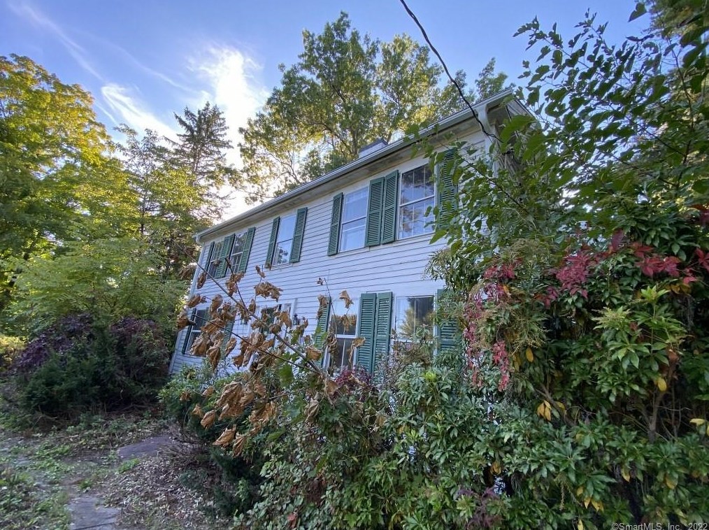 33 Brown St, Bloomfield, CT 06002