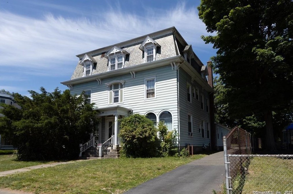 314 Elizabeth St #2, Derby, CT 06418