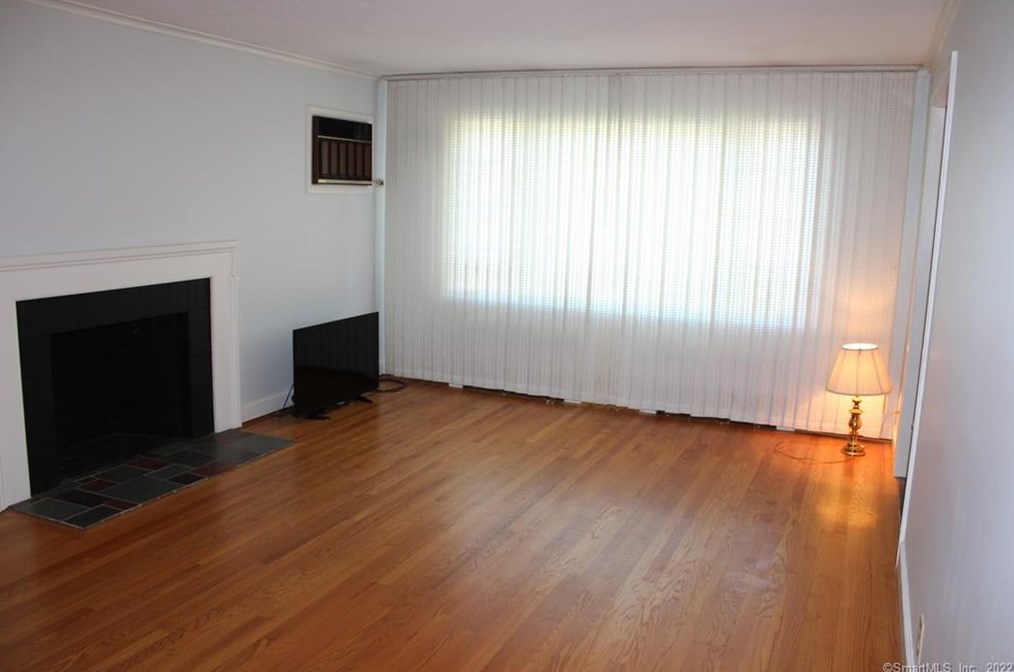 81 Whitehill Dr, Hartford CT  06117-2053 exterior