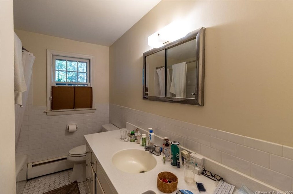 232 Haynes Rd, Avon CT 06001-2978 exterior