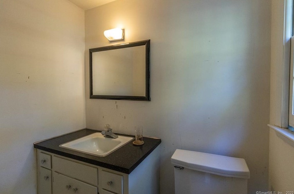 232 Haynes Rd, Avon CT 06001-2978 exterior