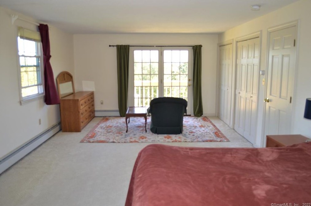 9 Gin Still Ln, Hartford CT  06107-2649 exterior