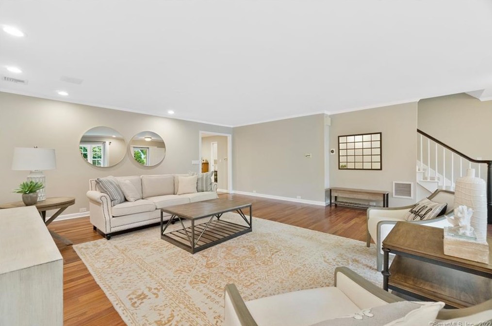 12 Cambridge Dr, Madison, CT 06443 exterior