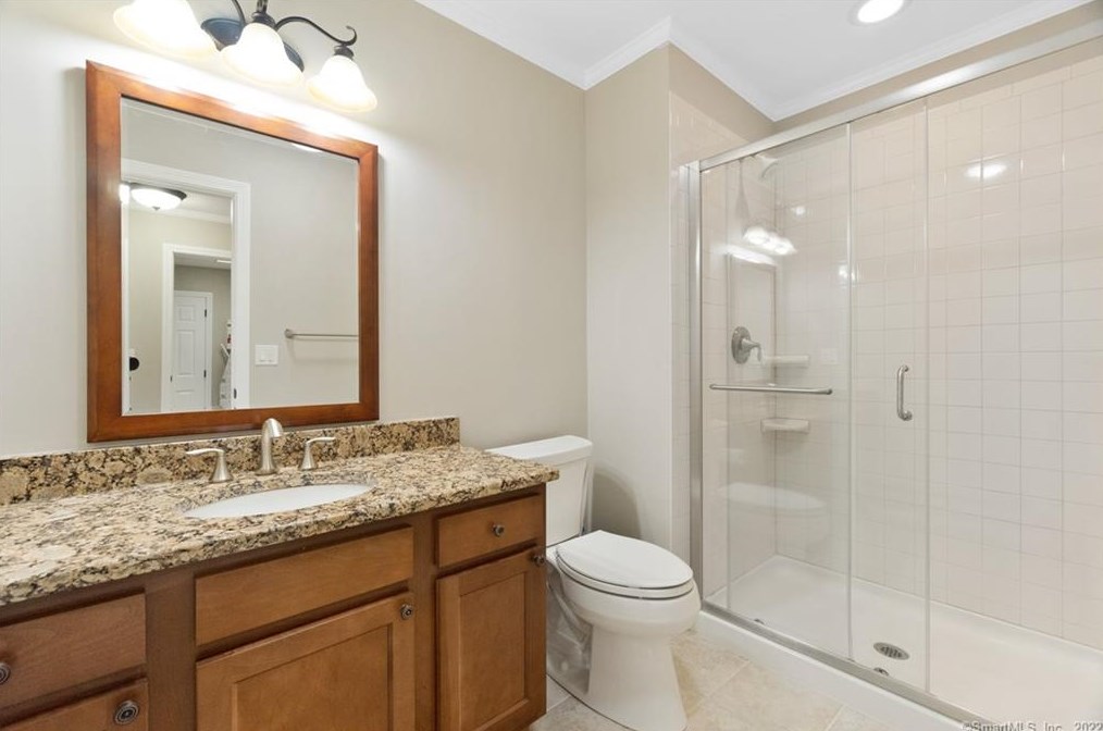 12 Cambridge Dr, Madison CT  06443-3016 exterior