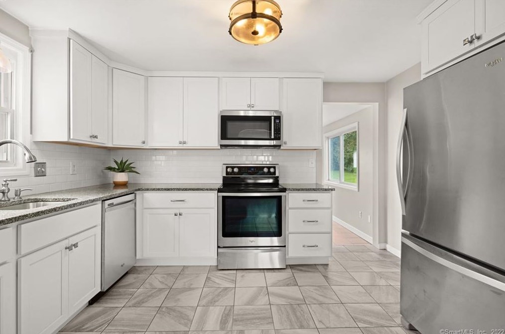 150 Bailey Rd, Rocky Hill, CT 06067-2214