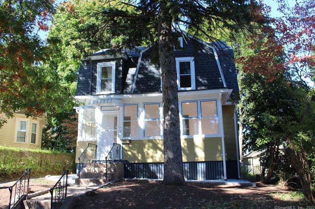 26 Howard St, New Britain, CT 06051