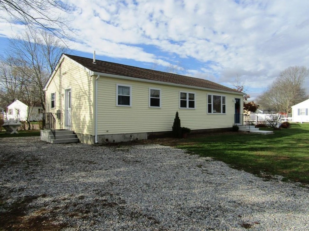 35 Flagler Ave, Lyme, CT 06371