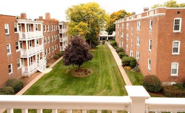 19 Robin Rd, Hartford CT  06119-1229 exterior
