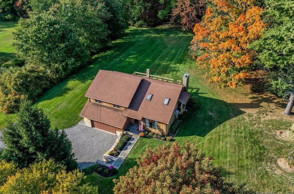 160 Keeler Rd, Bridgewater, CT 06752-1526