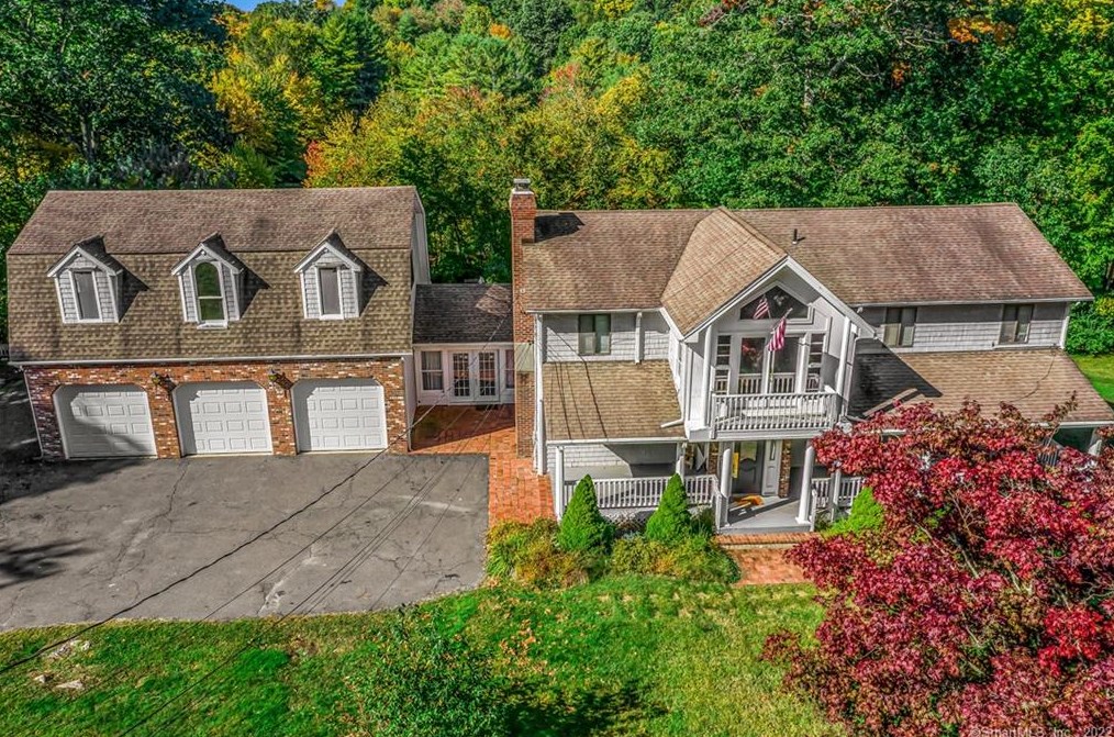 15 Lisa Dr, Upper Stepney, CT 06468