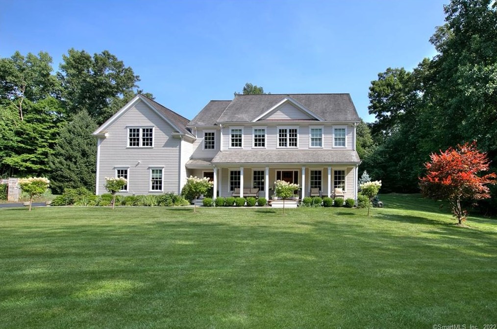 2 Heron Lake Ln, Westport, CT 06880 exterior