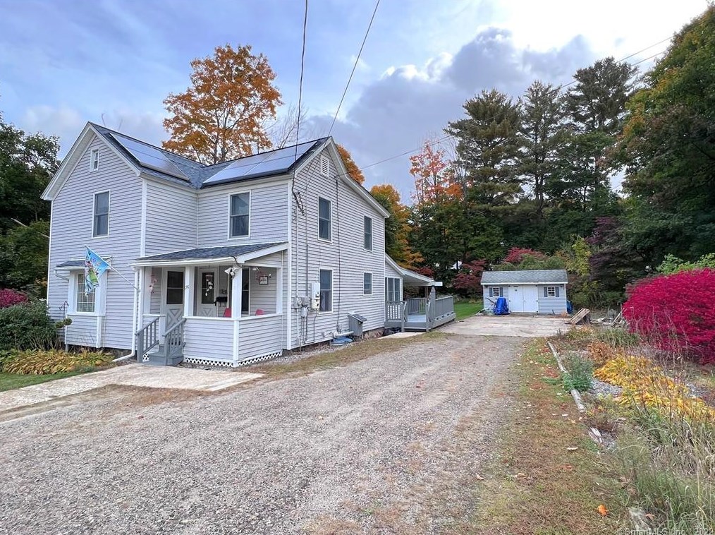 25 Stanton Ave, Winsted, CT 06098-1327