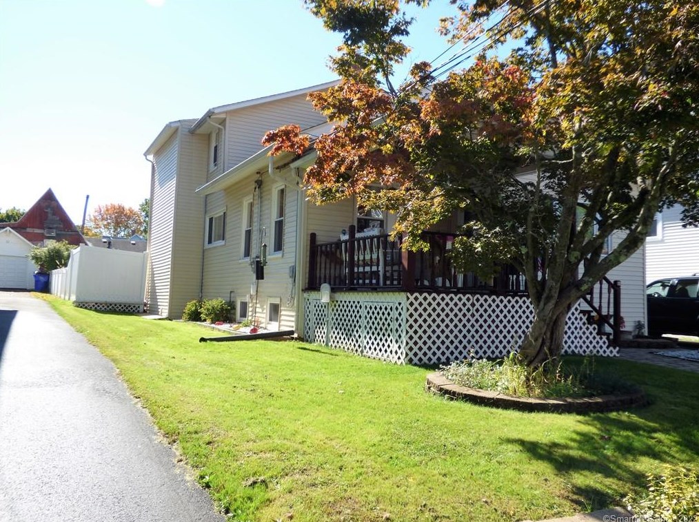 89 Vera St, Hartford, CT 06119-1954