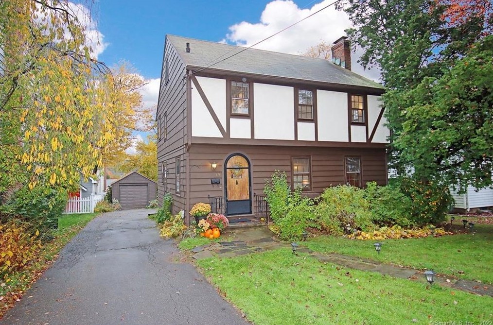 114 Clifton Ave, Hartford, CT 06107-1720