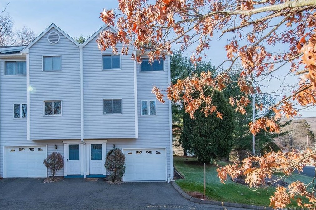 59 Westwood Ave #1, Waterbury, CT 06708