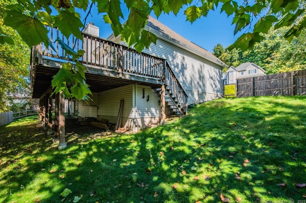 107 Cariati Blvd, Meriden CT 06451-3697 exterior