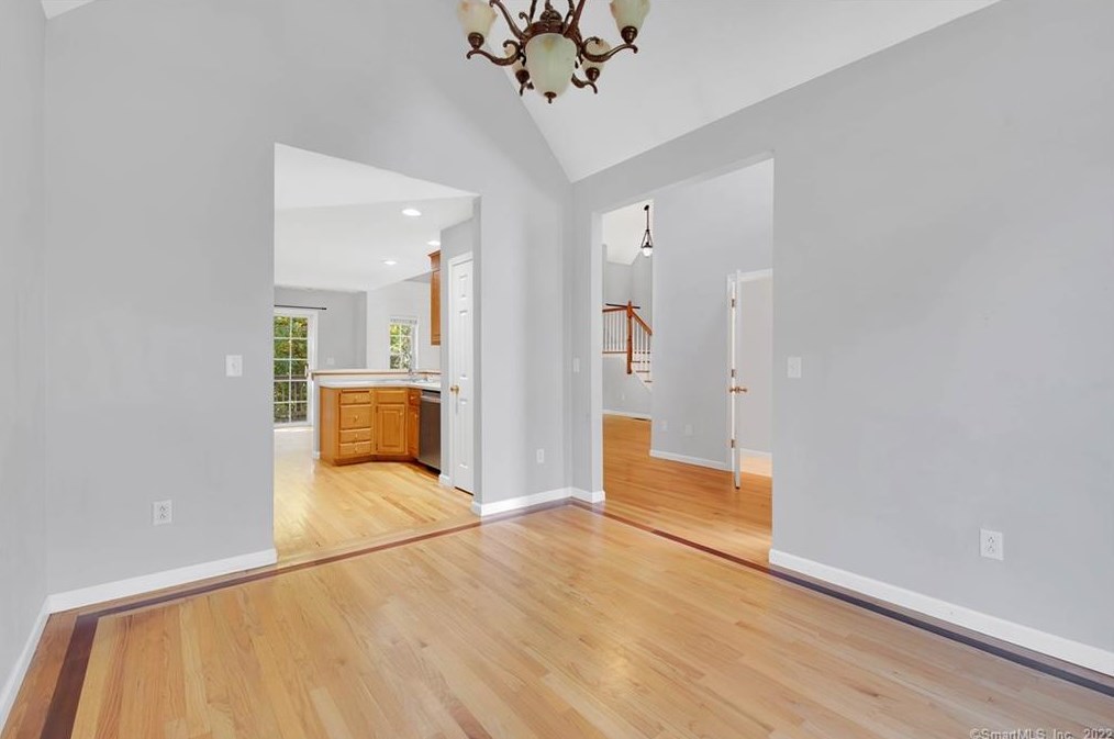 107 Cariati Blvd, Meriden CT 06451-3697 exterior