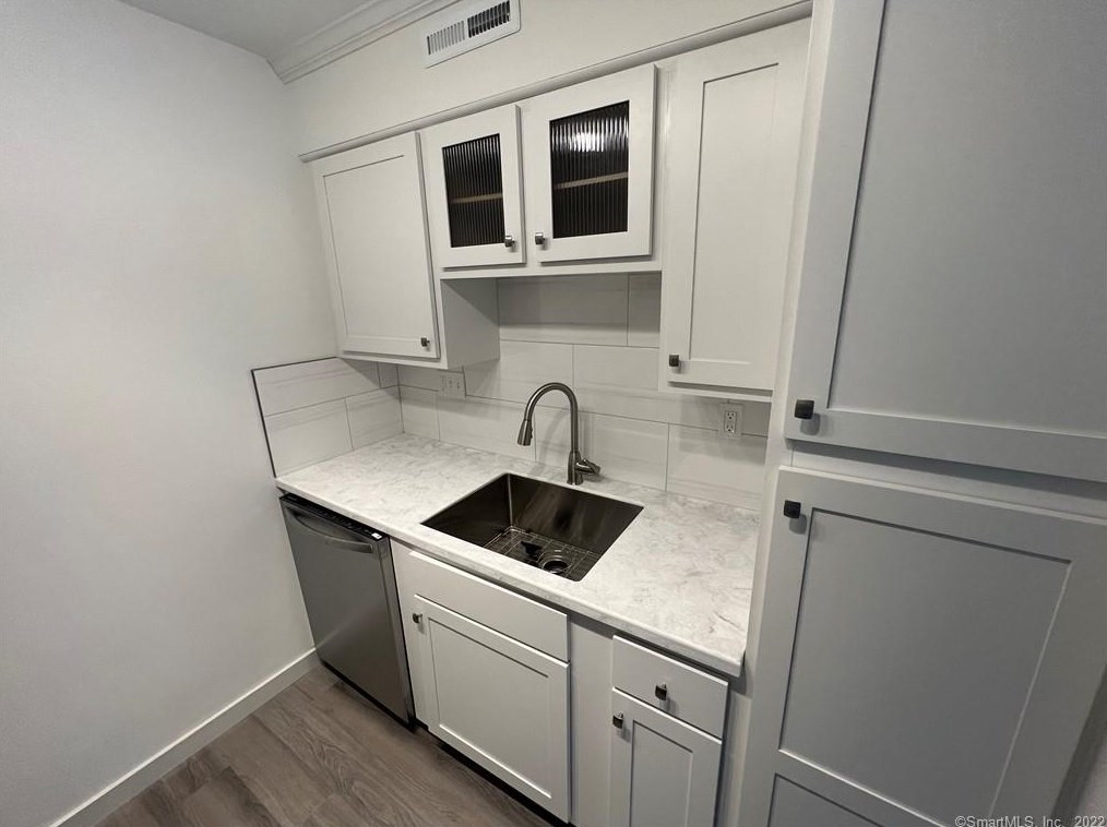 30 Newberry Ln Unit 30, Glastonbury, CT