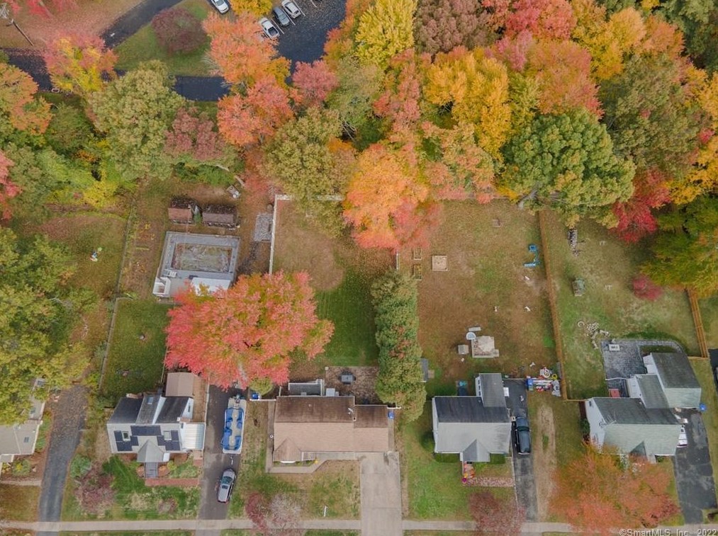 97 Alps Dr, Hartford CT 06108-1402 exterior