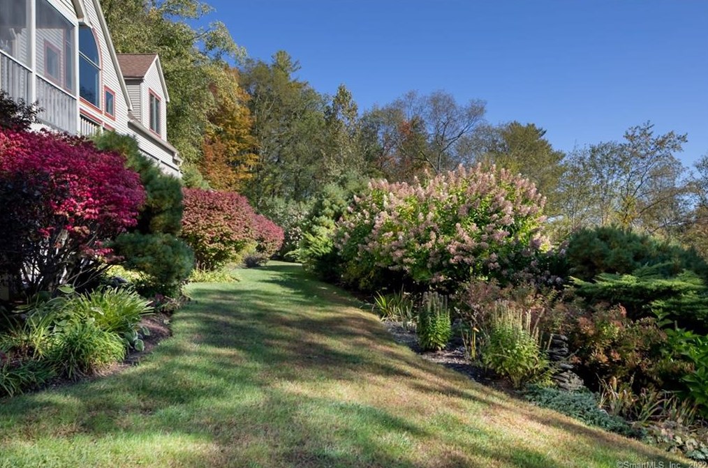 82 Egremont Rd, Alford, MA 01230 exterior