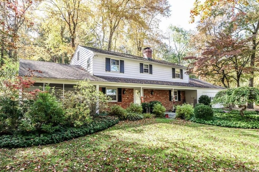 9 Aspetuck Pines Dr, Northville, CT 06776-5102