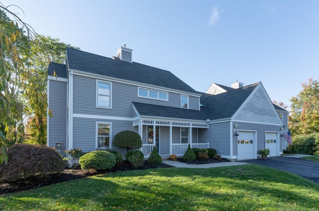 2 Village Victoria, Guilford, CT 06437-2161