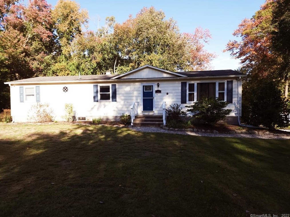 92 Cow Hill Rd, Clinton CT  06413-1342 exterior