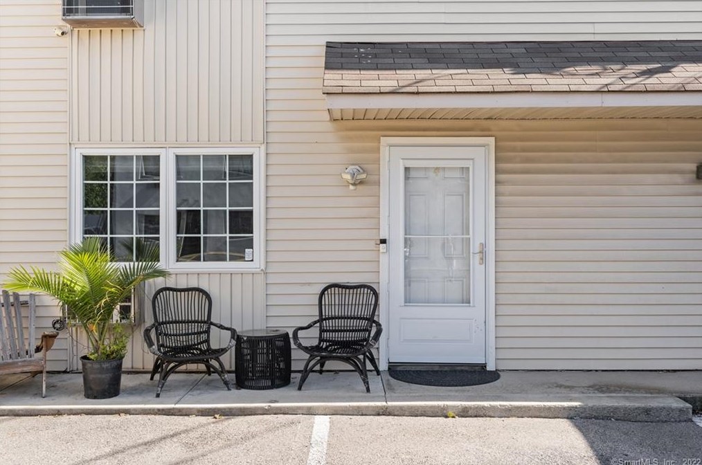 750 Cove Rd #4, Stamford, CT 06902