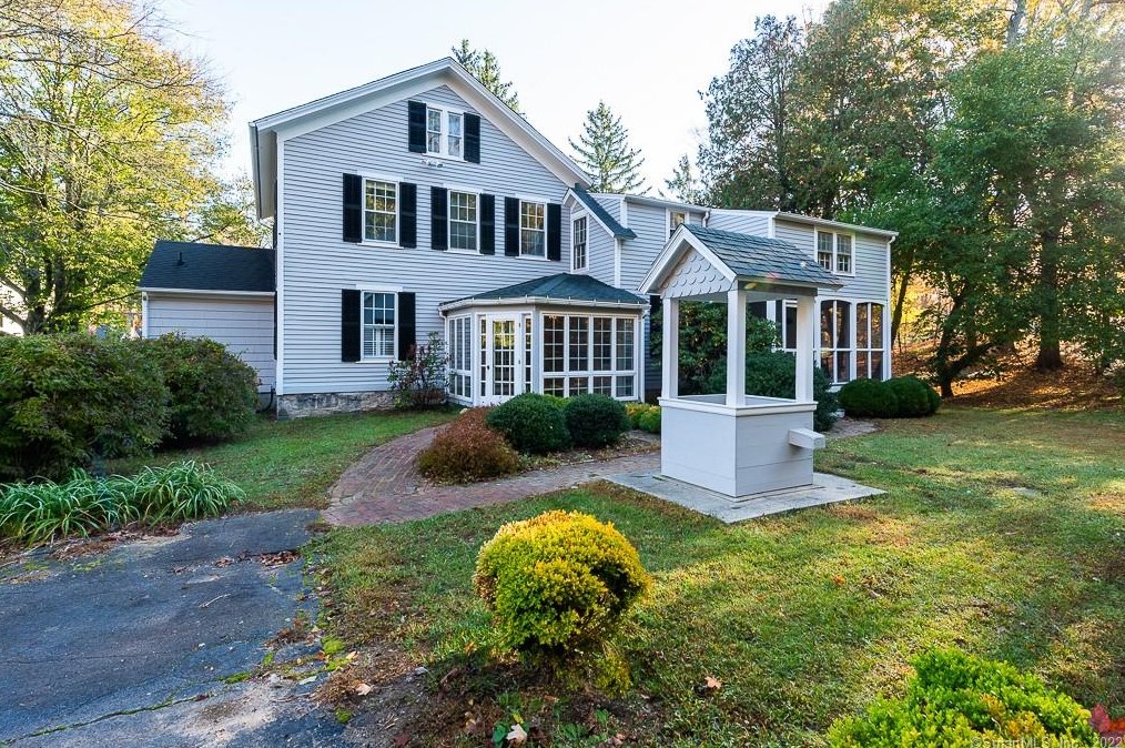 36 Gates Rd, Essex, CT 06426