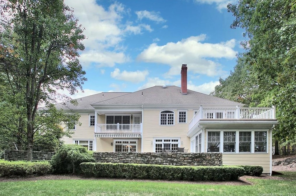 53 Singing Oaks Dr, Weston, CT 06883-1147