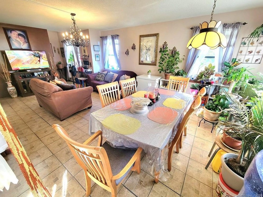 270 Bellevue St, Hartford CT 06120-2403 exterior