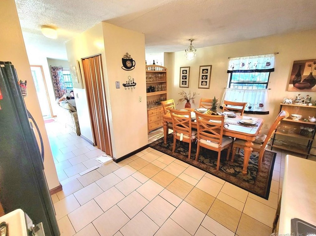 270 Bellevue St, Hartford CT 06120-2403 exterior