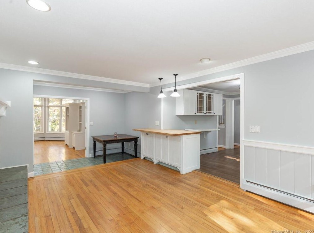 111 Tamara Cir, Avon CT 06001-2254 exterior