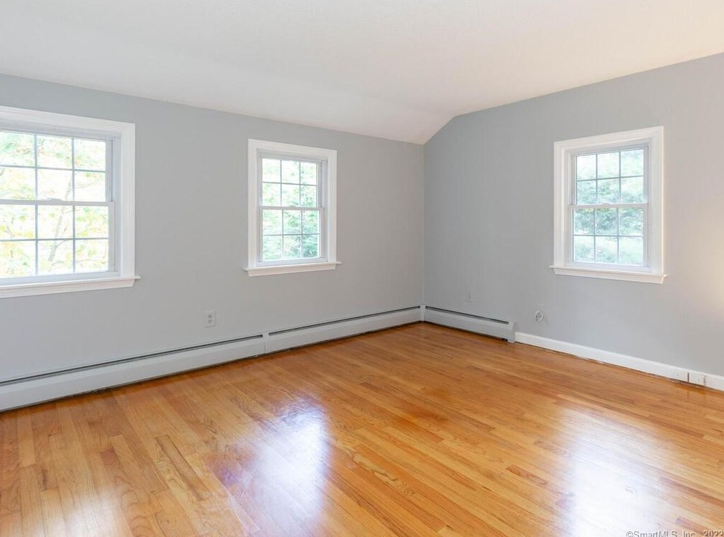 111 Tamara Cir, Avon CT 06001-2254 exterior