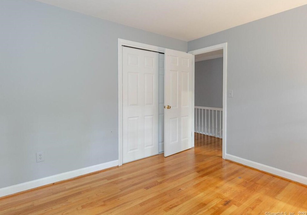 111 Tamara Cir, Avon CT 06001-2254 exterior