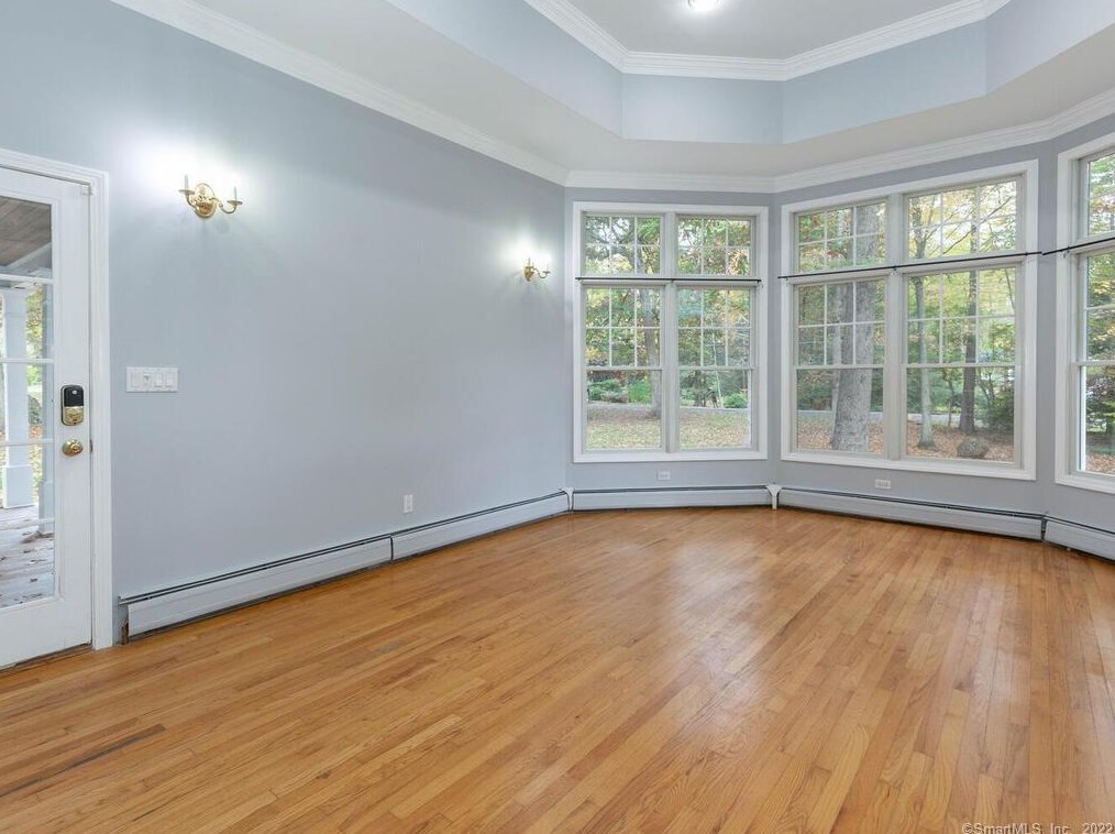 111 Tamara Cir, Avon CT 06001-2254 exterior