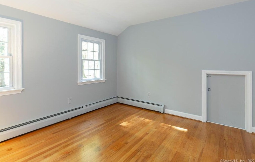 111 Tamara Cir, Avon CT 06001-2254 exterior