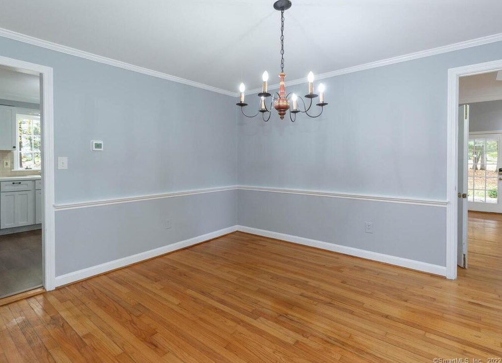 111 Tamara Cir, Avon CT 06001-2254 exterior