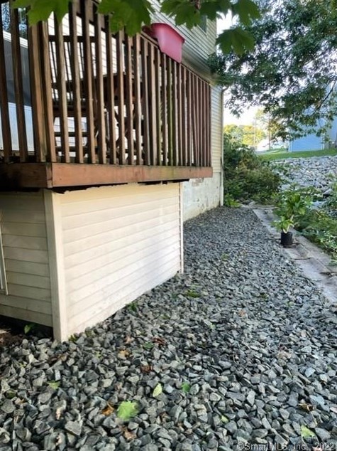 11 Lk Ave, New Haven CT 06516-4812 exterior