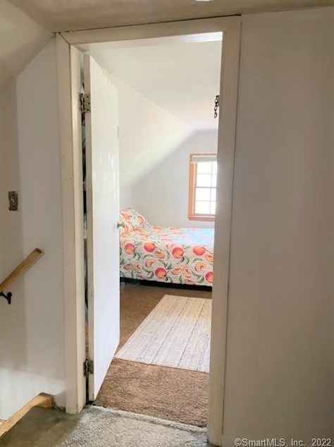 11 Lk Ave, New Haven CT 06516-4812 exterior