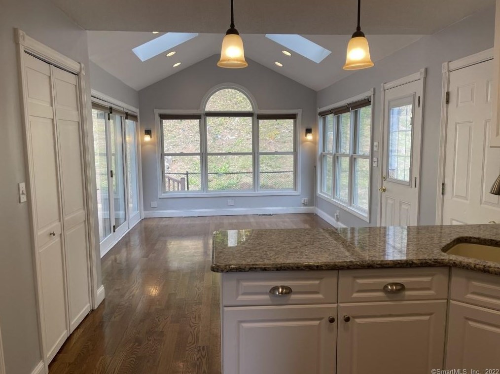 75 Brookside Pl, Cheshire, CT 06410