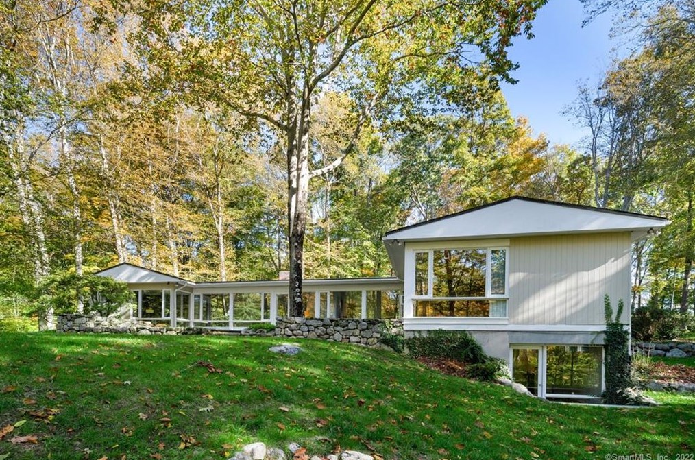 154 Indian Rock Rd, New Canaan, CT 06840