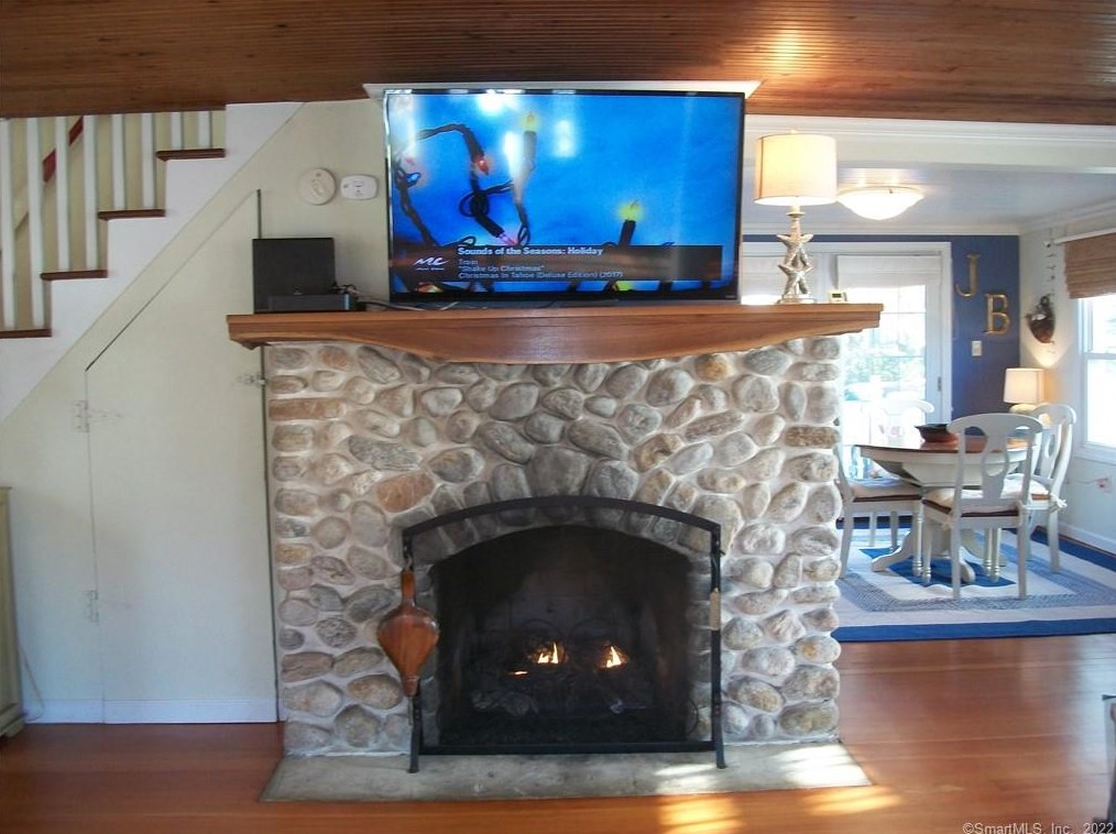 13 Billow Rd, Fenwick CT  06475-2705 exterior